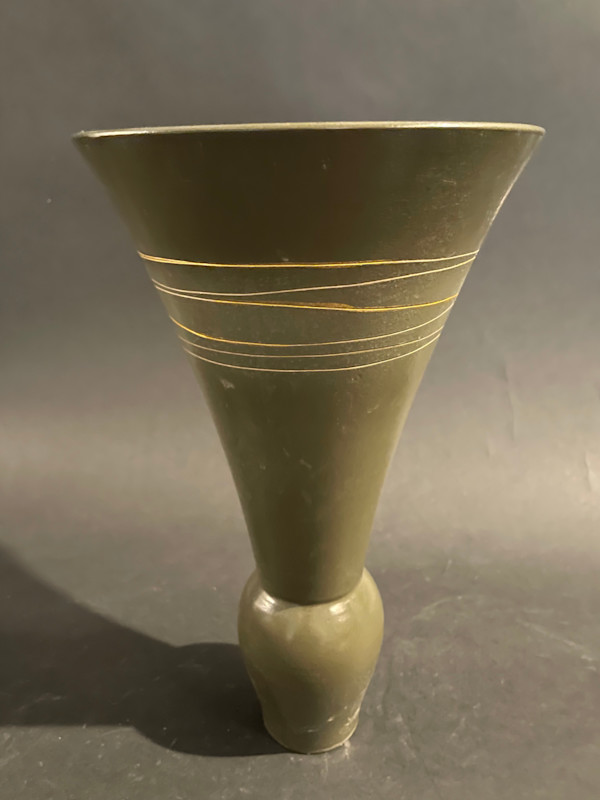 Trumpet ceramic ikebana vase